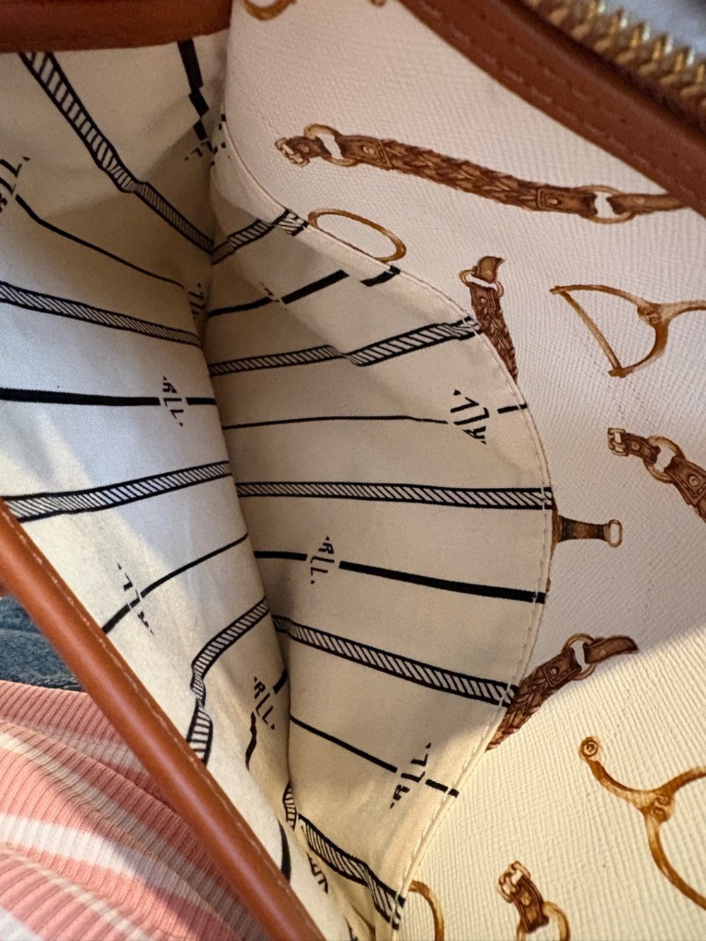 Ralph Lauren NWT Crossbody. Brown Leather Trim, Equestrian Print, Gold Hardware. - Picture 6 of 7